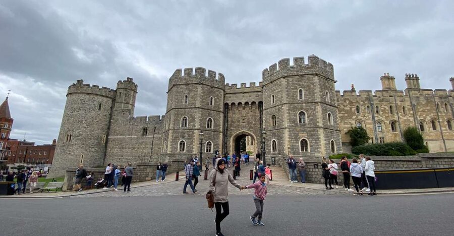 From London: Windsor Castle & Stonehenge Private Day Trip - From Gloucester Road to Two Icons in One 10-Hour Day