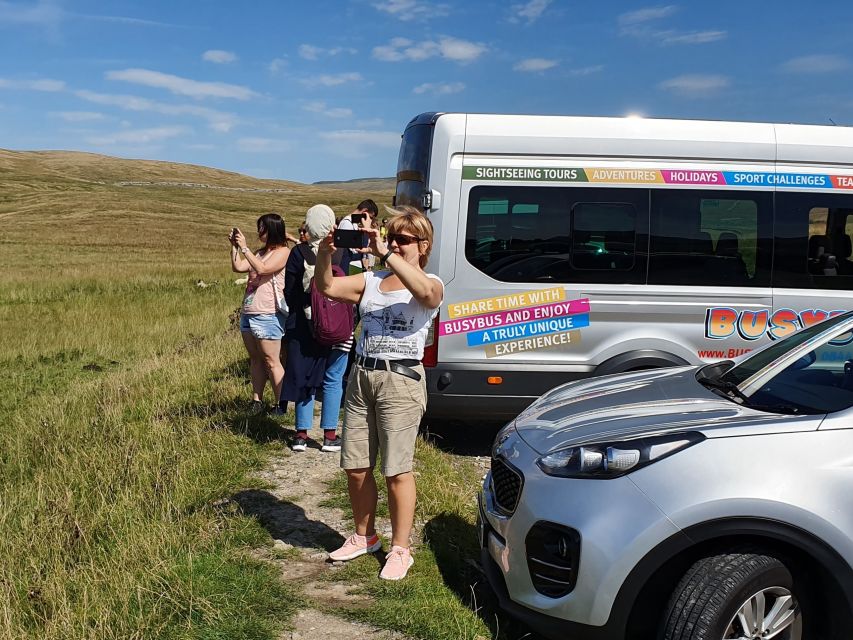 From Manchester: Yorkshire Sightseeing Day Trip - One-day Yorkshire from Manchester Airport: fast, full, and very scenic