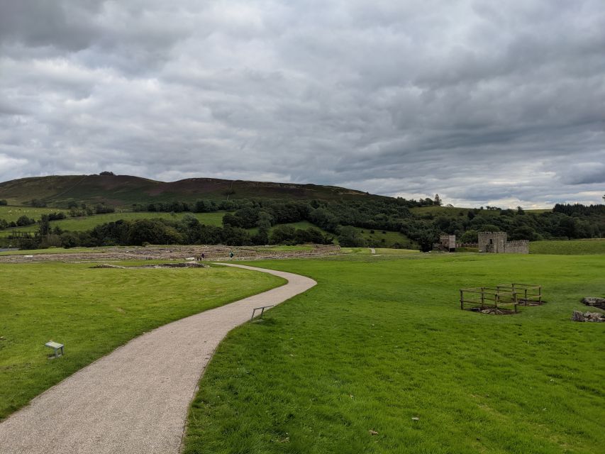 From Newcastle: Hadrian's Wall Day Tour - Twice Brewed lunch: a real break in the middle of the day
