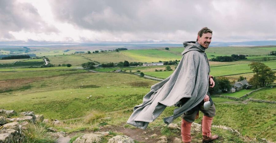From Newcastle: Hadrian's Wall Day Tour - Walking along Hadrian’s Wall toward Housesteads