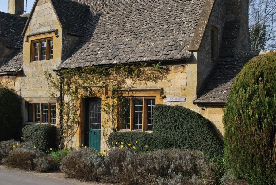 From Stratford-on-Avon/Moreton-in-Marsh: Secret Cotswolds - A 16-Seater Ride on Back Lanes in a Mercedes Minibus
