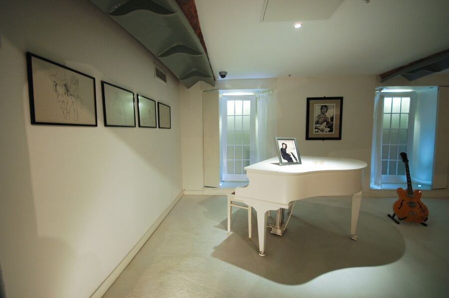 Full-Day Beatles and Liverpool Tour from London - Price and value: is $303 fair for what you get?
