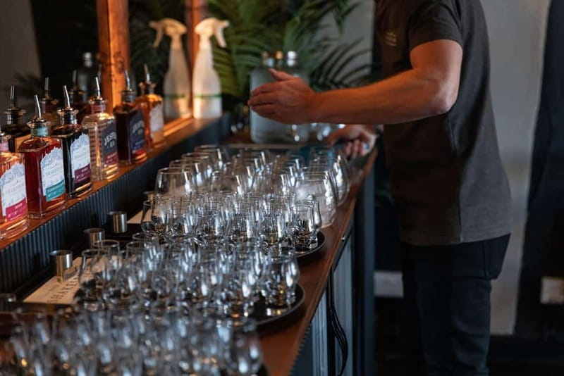 Gin Tasting at Judith’s, Shakespeare Distillery - The 10% gift shop discount, and what it changes for your wallet