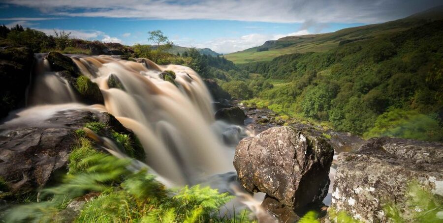 Glasgow: Loup of Fintry Waterfall Guided Tour - Dreamchaser Adventurers in Glasgow, then straight onto the coach