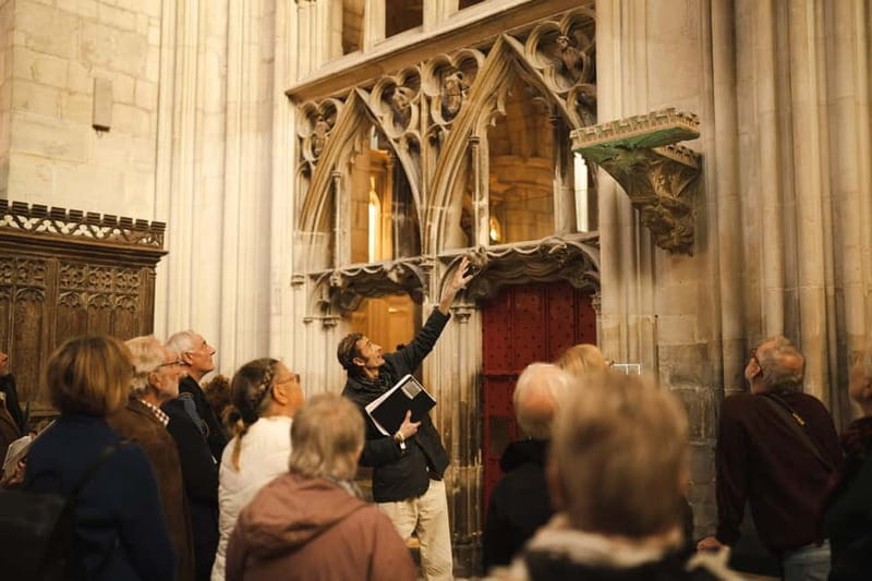 Gloucester Cathedral: Highlights Tour - Key highlights at a glance