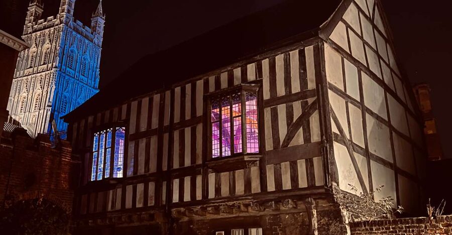 Gloucester: Ghost-Themed Guided Walking Tour - Tiger’s Eye Restaurant, Cafe Rene, St Mary de Crypt Church, then Greyfriars Priory ruins