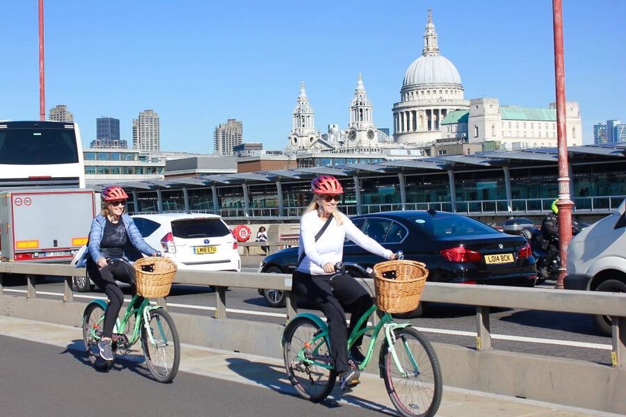 Grand London Half-Day Bicycle Tour - Big Ben and the Houses of Parliament, Plus the Stories Between