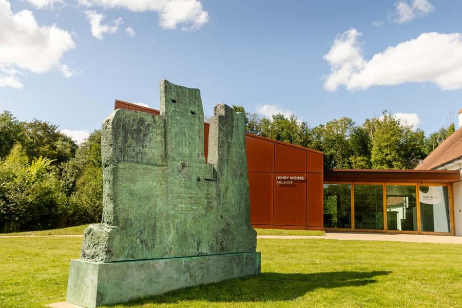 Hertfordshire: Henry Moore Studios and Gardens Entry Ticket - The 70-Acre Sculpture Gardens: Seeing Form in Real Weather