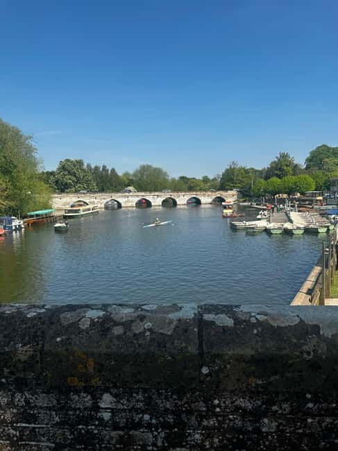 Historic Walk Around Stratford Upon Avon - Tustin’s Tours - Meeting at the 800th anniversary Swan Fountain in Bancroft Gardens