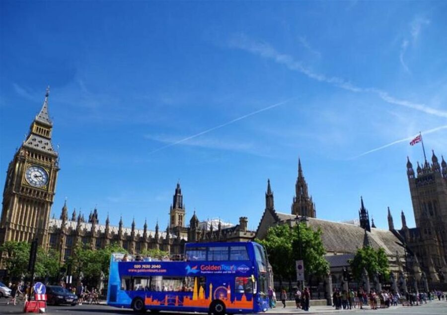Hop-on Hop-off London Bus Tour & Westminster Abbey - Audio guides and on-board extras that actually help