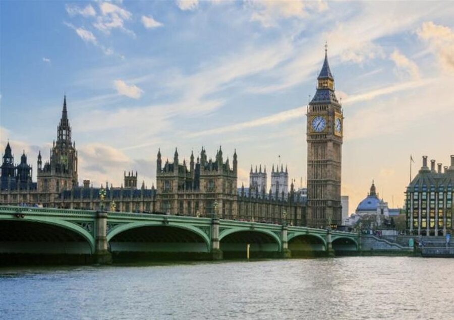 Hop-on Hop-off London Bus Tour & Westminster Abbey - Red and Blue routes, Orange route timing, and how to plan your hops