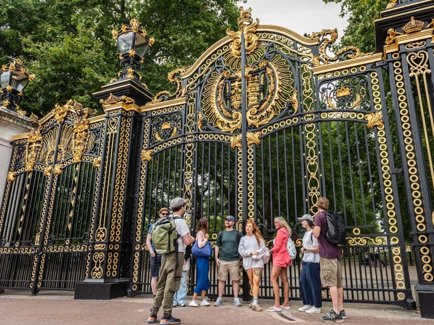 Inside Buckingham Palace & See The Westminster Sights Tour - Small-group energy with guides like Will and Jason