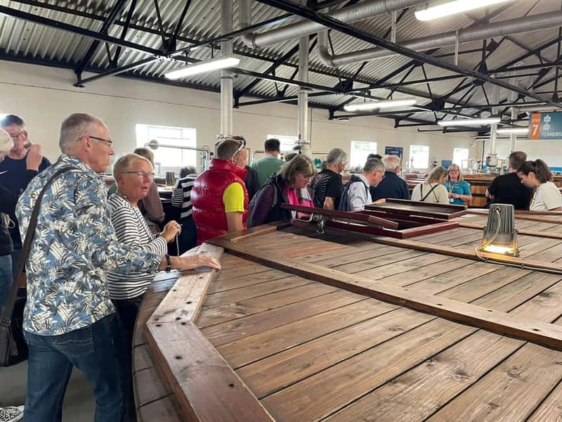 Invergordon Shore Tour: Loch Ness, Distillery and Castles - Pickup and Finding the Guide: The Detail That Can Make or Break It