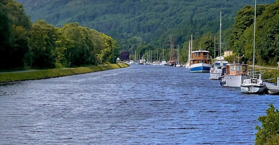 Inverness: Caledonian Canal eBike Tour - Rolling on a fully charged eBike along the Caledonian Canal