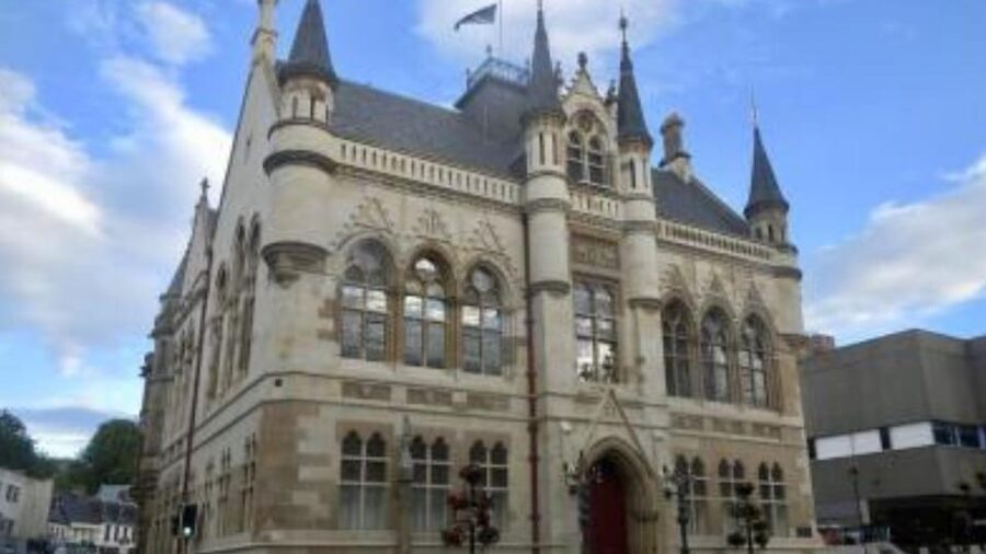 Inverness: City Walking Tour & Exploration Game - Distance and logistics: what feels easy, what can be annoying