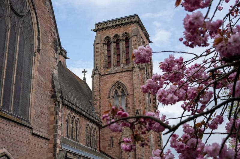 Inverness: Comedy Walking Tour with Local Comedian - Inverness’s historic core: where jokes explain the city’s shape