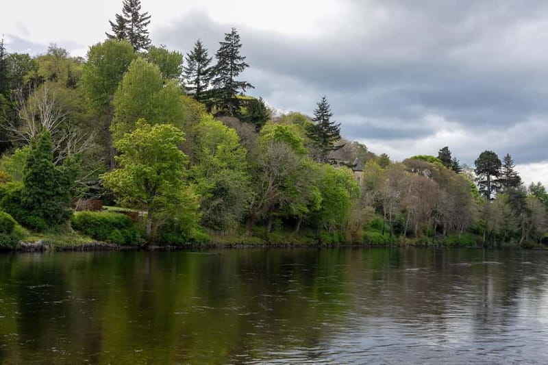 Inverness: Comedy Walking Tour with Local Comedian - Finishing along the River Ness: a calmer close than most tours