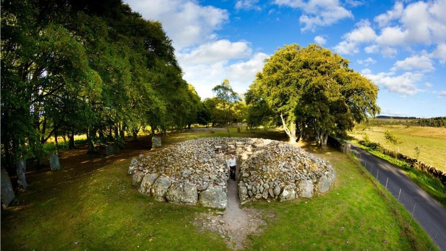 Inverness: Loch Ness Cruise, Castle, and Outlander Tour - Whisky at The Singleton of Glen Ord Distillery, With a Realistic Expectation