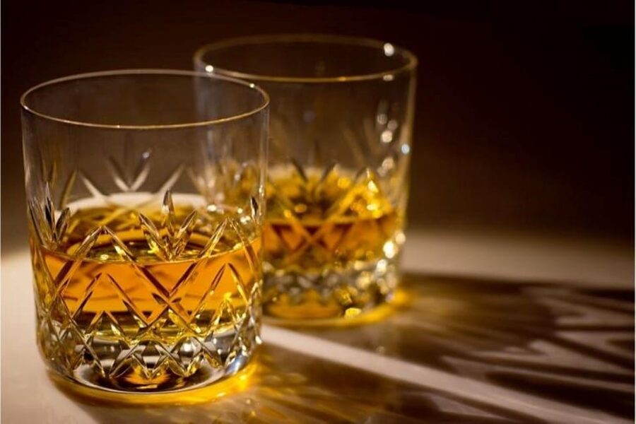 Inverness: Outlander Tour with Whisky Tasting - Tomatin Distillery Whisky Tasting in a Full-Day Plan
