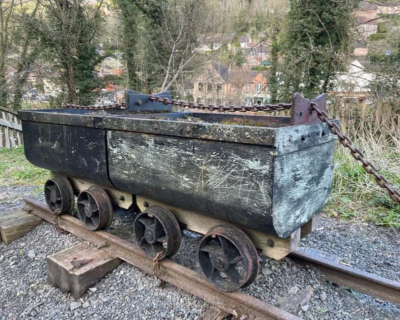 Ironbridge: Guided Walking Tour with Victorian Professor - Key things you’ll notice on this Ironbridge Gorge tour