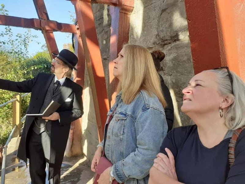 Ironbridge: Guided Walking Tour with Victorian Professor - The Iron Bridge stop: 1779 and the big reason people came