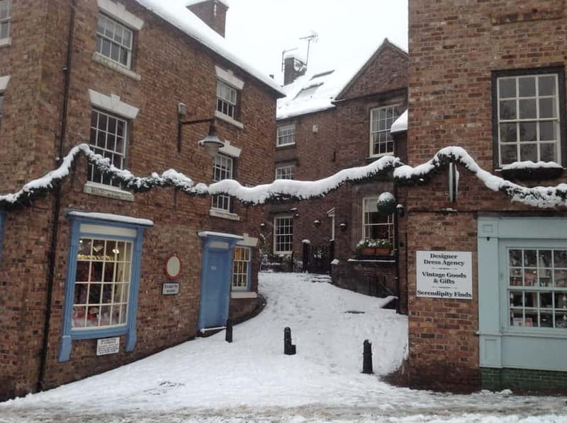 Ironbridge: Guided Walking Tour with Victorian Professor - Climbing toward Lincoln Hill: the 16th-century hunting lodge above it all