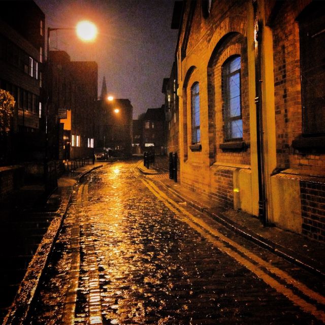 Jack the Ripper: Solve the Crime Walking Tour (Kids Free!) - Crime scenes and police photos, the evidence-style storytelling that stands out