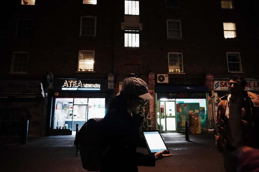 Jack The Ripper Tour: Interactive Walking Tour in London - Puma Court: a real-feeling pause that makes the stories land