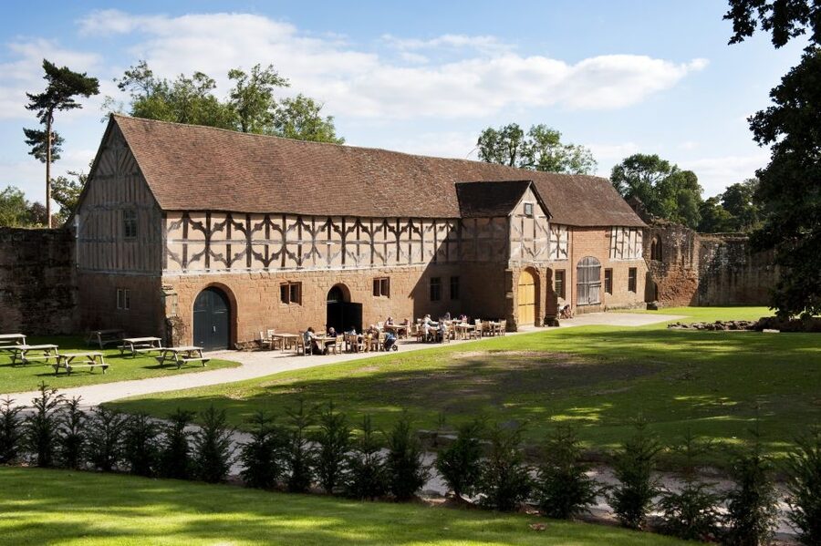 Kenilworth Castle and Elizabethan Garden Entry Ticket - Elizabethan Rooms: The Oak Room and the Alabaster Fireplace
