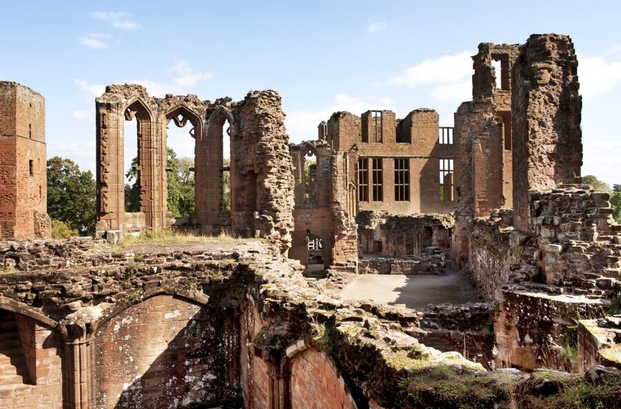Kenilworth Castle and Elizabethan Garden Entry Ticket - Where to Refuel: Stables Tearoom and Picnic Options