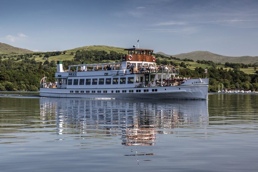 Lake District: Beatrix Potter Half-Day Tour - Lake Windermere cruise: the most relaxing 30 minutes