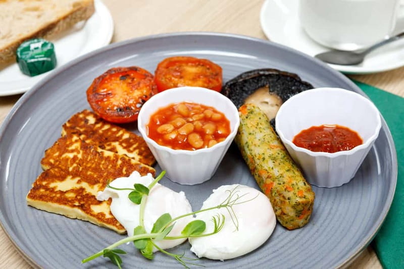 Lake District: First Class Steam Railway Trip and Breakfast - Value for your money: first-class seating plus a real meal