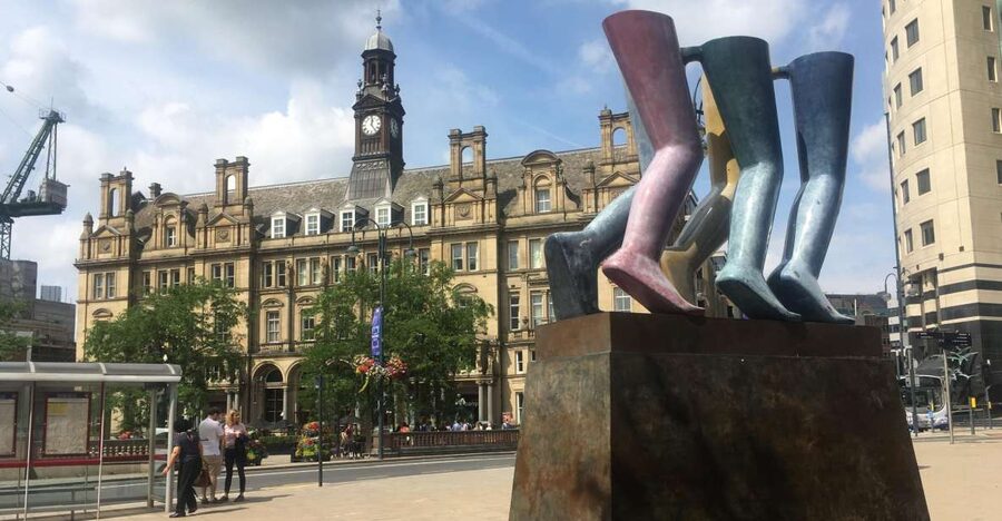 Leeds: 2-Hour Highlights Walking Tour - Wool, arcades, and the quickest way to orient yourself in Leeds