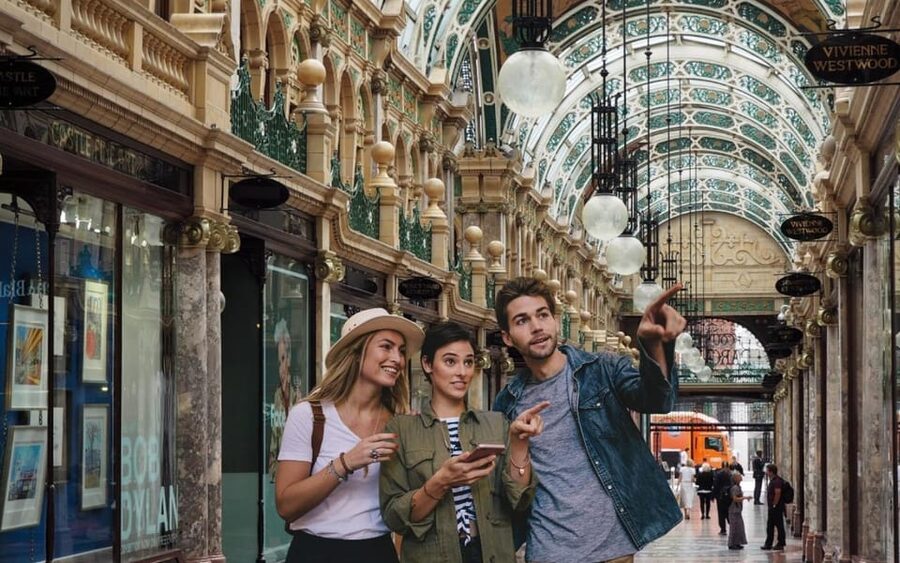 Leeds: City Walking Tour & Exploration Game - Starting at Leeds Art Gallery and getting your Quest rolling