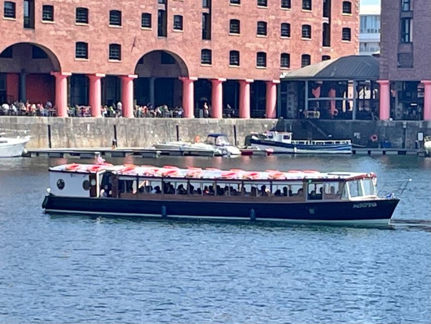 Liverpool: Albert Docks Sightseeing Cruise with Commentary - Albert Docks from the water, fast and relaxed