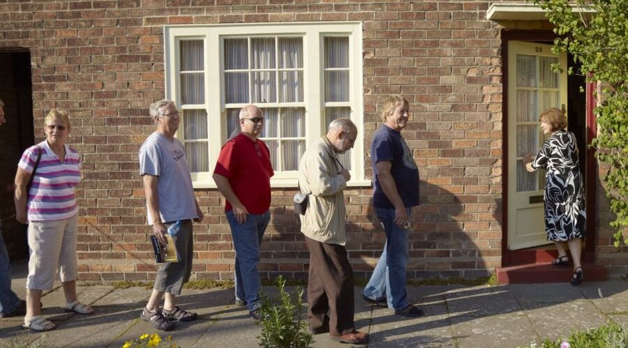 Liverpool: Beatles Childhood Homes Private Taxi Tour - A Black Taxi Route Through Liverpool’s Beatle Beginnings