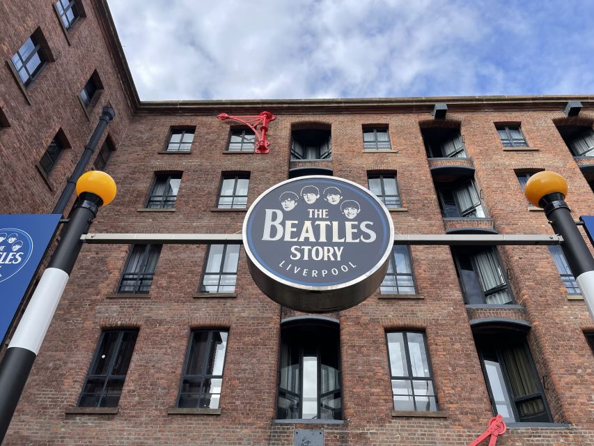 Liverpool: Beatles Highlights Walking Tour - Eleanor Rigby and John Lennon Statues: The Photo Stop With a Purpose