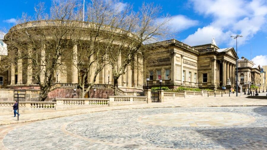 Liverpool: Best of Liverpool Sightseeing Private Taxi Tour - Why a private black taxi tour fits Liverpool (and saves your legs)