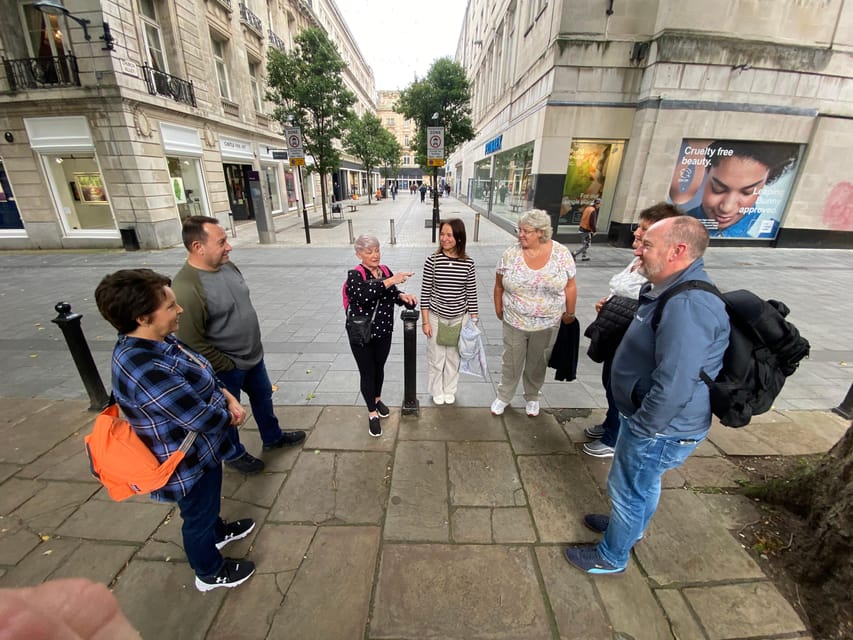 Liverpool: Guided Food and Drink Tour with Full Lunch - Secret dessert bar finish, plus the included drink pairings