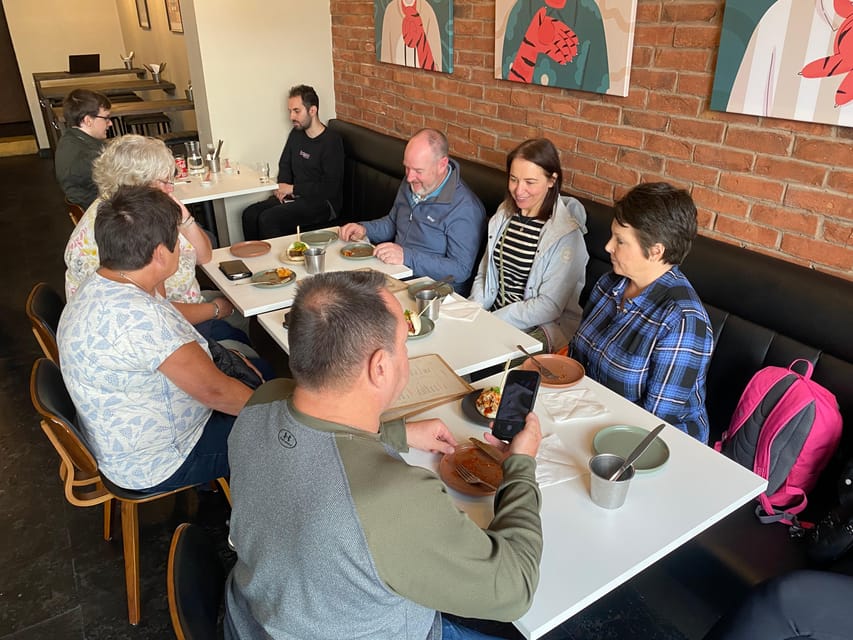 Liverpool: Guided Food and Drink Tour with Full Lunch - Finding The Bluecoat, your starting point and first bite