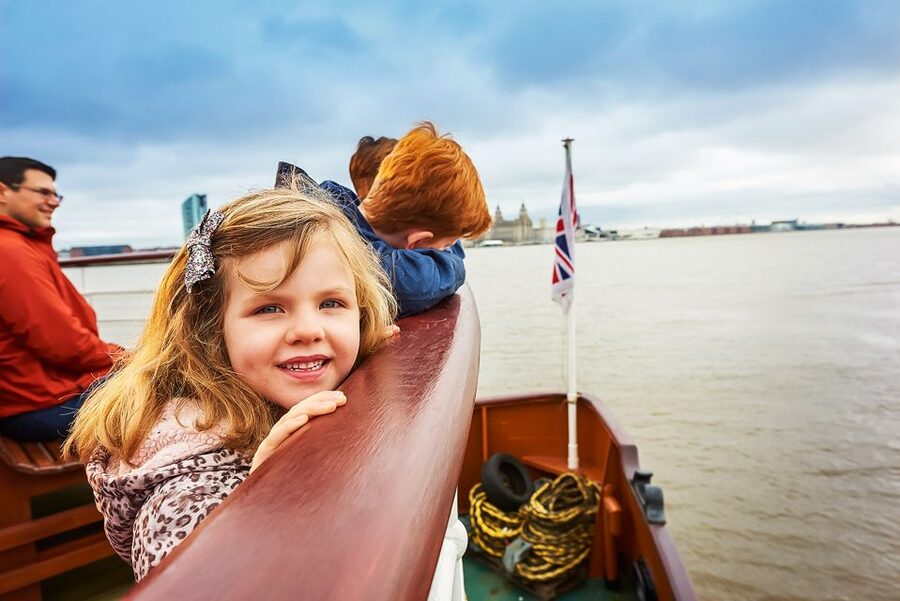 Liverpool: Sightseeing River Cruise on the Mersey River - The River Mersey Segment: Comfort on a Chilly, Windy Water Ride