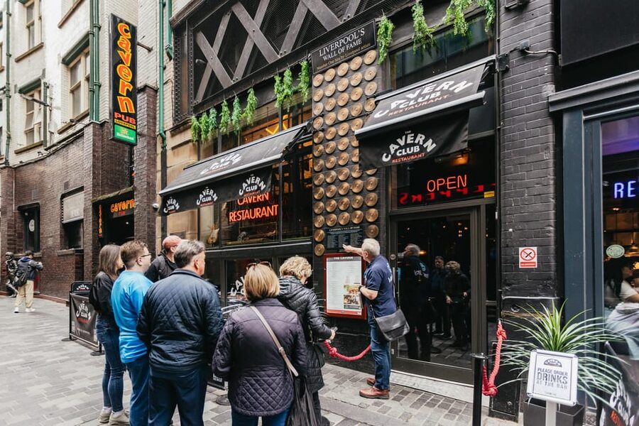 Liverpool: The Beatles and Cavern Quarter Walking Tour - Liverpool street-landmarks that add real texture: Central Library, Radio City, The Bluecoat, and Chavasse Park