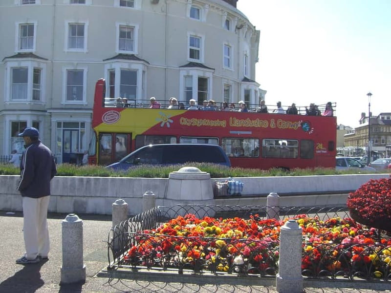 Llandudno: City Sightseeing Hop-On Hop-Off Bus Tour - Drivers, audio, and the feel of the day