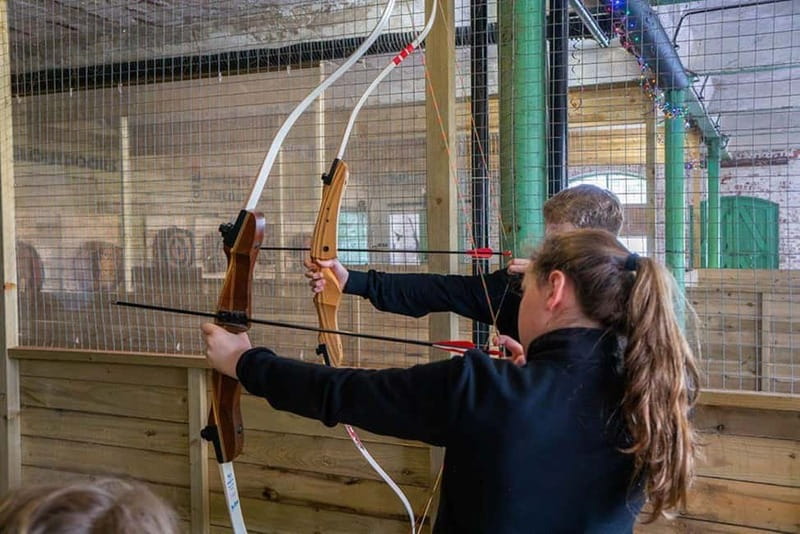 Llangollen: 30-Minute Archery Taster Session - Meeting Your Instructor and Getting Fitted with the Right Bow