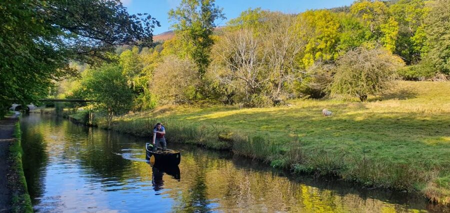 Llangollen: Guided Aqueduct Canoe Tour - The paddling lesson that makes the tour feel safe and fun