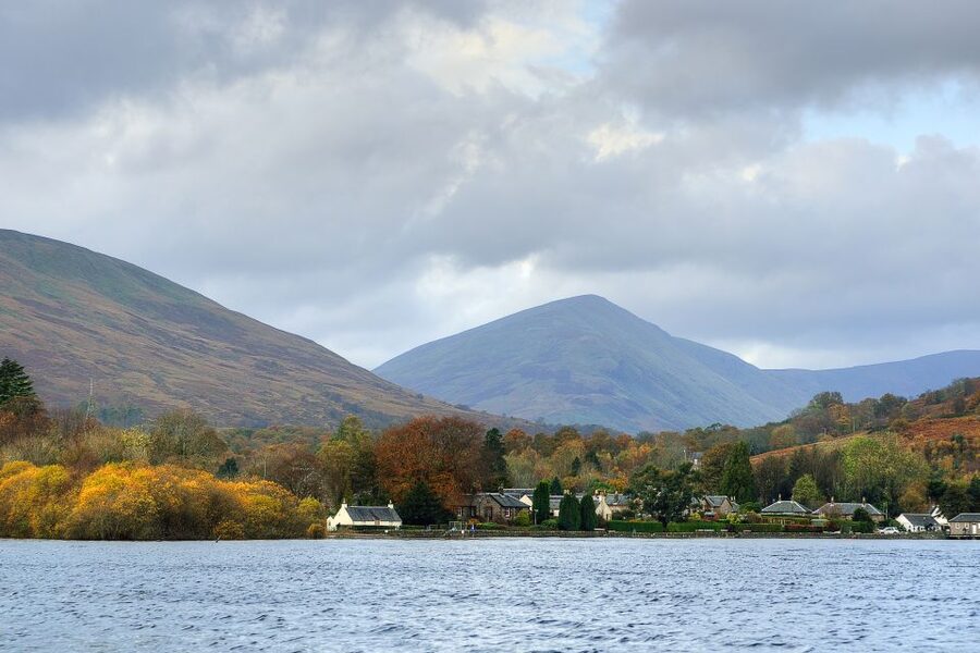 Loch Lomond: Island Discovery 2-Hour Cruise - The bar on board, and how to plan for drinks and snacks