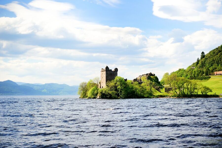 Loch Ness: Urquhart Castle Round-Trip Cruise - Audio commentary, sonar screens, and the Nessie hunt