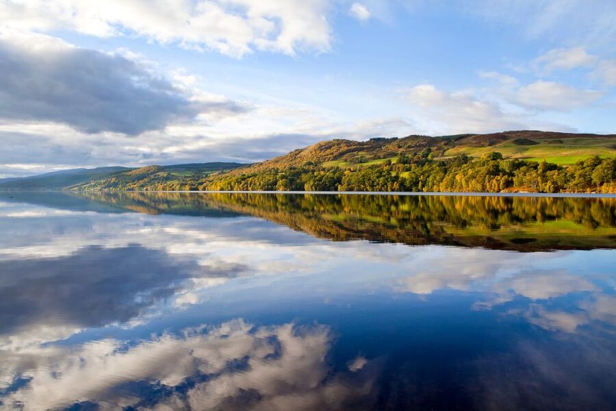 Loch Ness: Urquhart Castle Round-Trip Cruise - Seating choices: upper deck views versus tighter sightlines