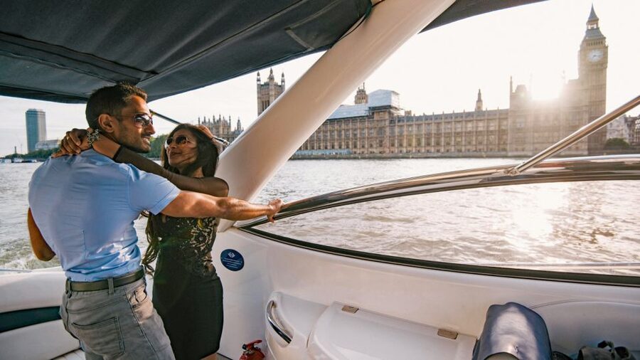 London: 2 hour private luxury Thames boat cruise / hire - Battersea Power Station: the first big photo moment