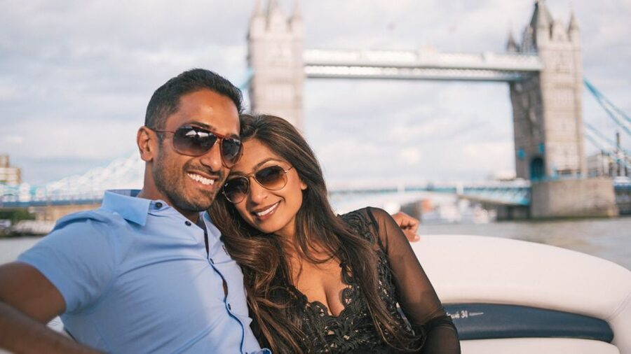 London: 2 hour private luxury Thames boat cruise / hire - Imperial Wharf Marina in Chelsea, the calm start